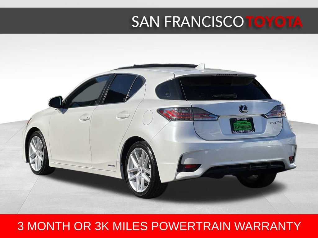Used 2017 Lexus CT 200h image 3