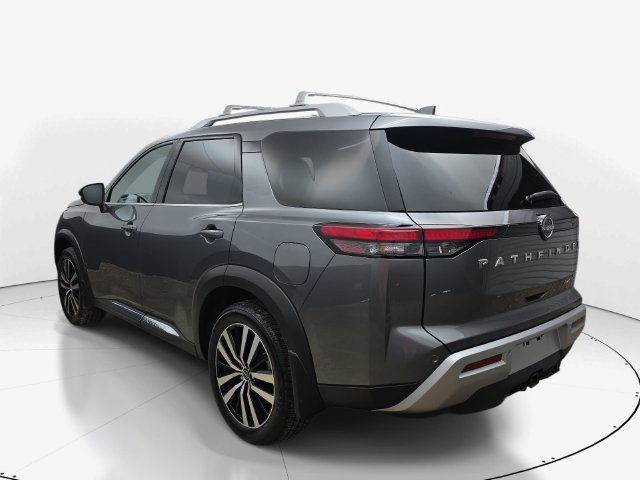 Used 2025 Nissan Pathfinder Platinum FWD image 8