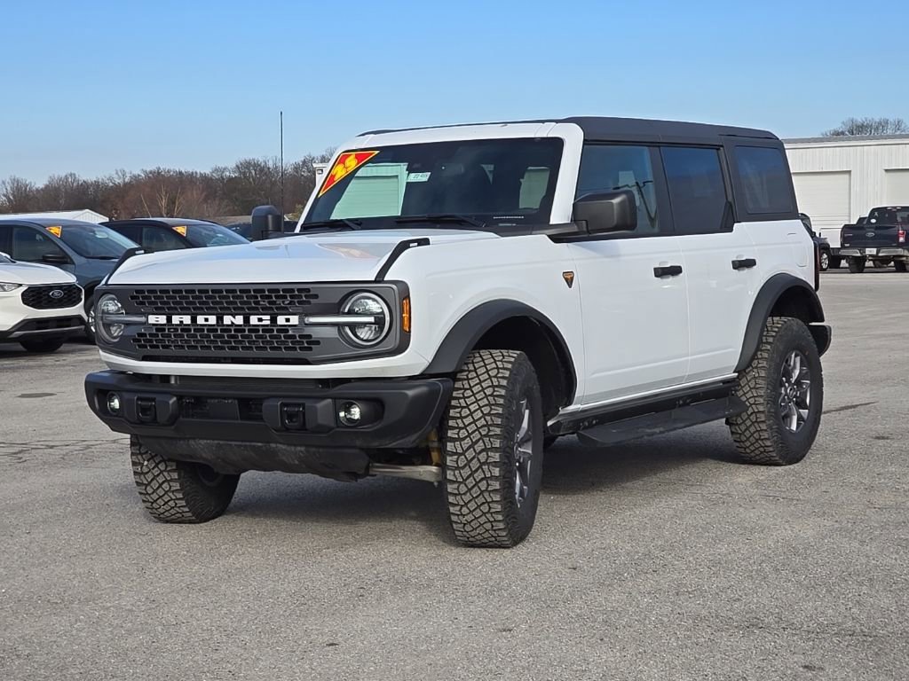 New 2025 Ford Bronco Badlands image 3