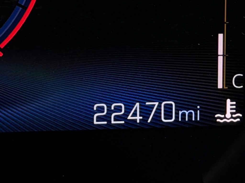 Used 2025 Chevrolet Trax LT image 14