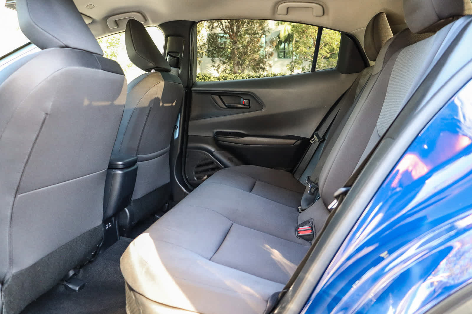 Used 2024 Toyota Prius LE FWD image 19
