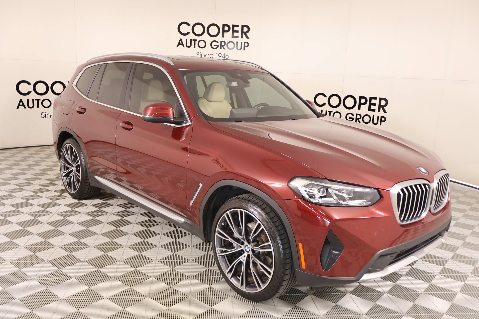 Used 2022 BMW X3 xDrive30i w/ Premium Package 2