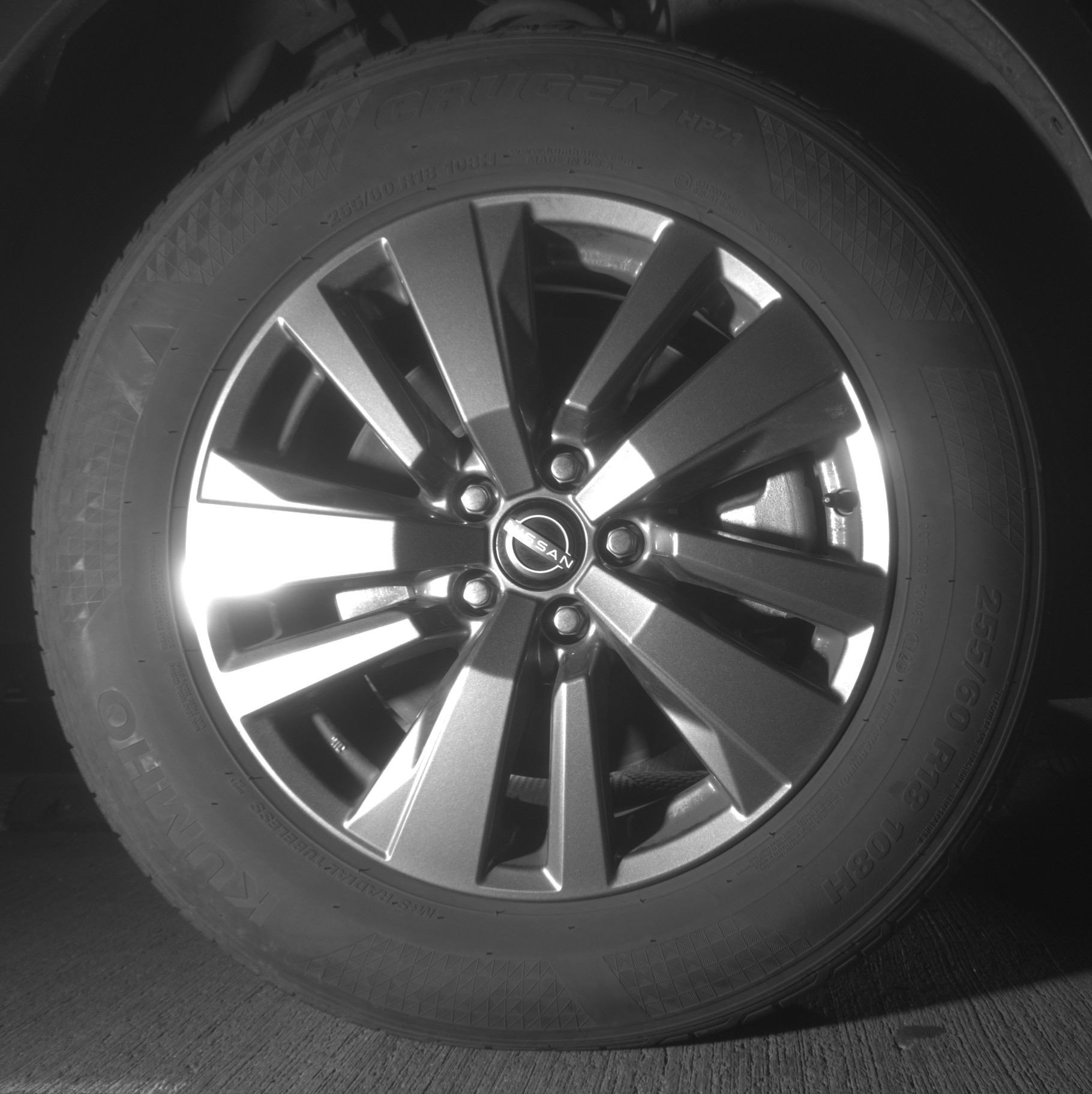 Used 2025 Nissan Pathfinder SV image 13