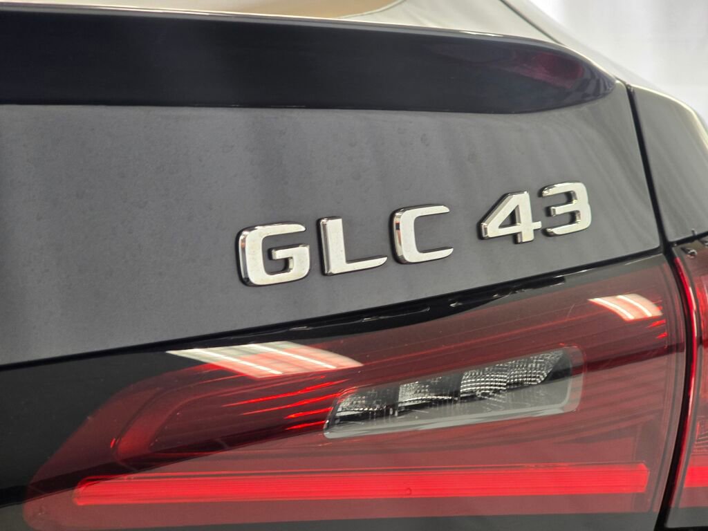 Certified 2025 Mercedes-Benz GLC 43 AMG 4MATIC Coupe image 33