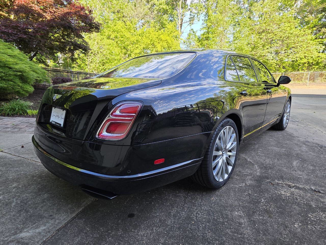 Used 2017 Bentley Mulsanne RWD image 42