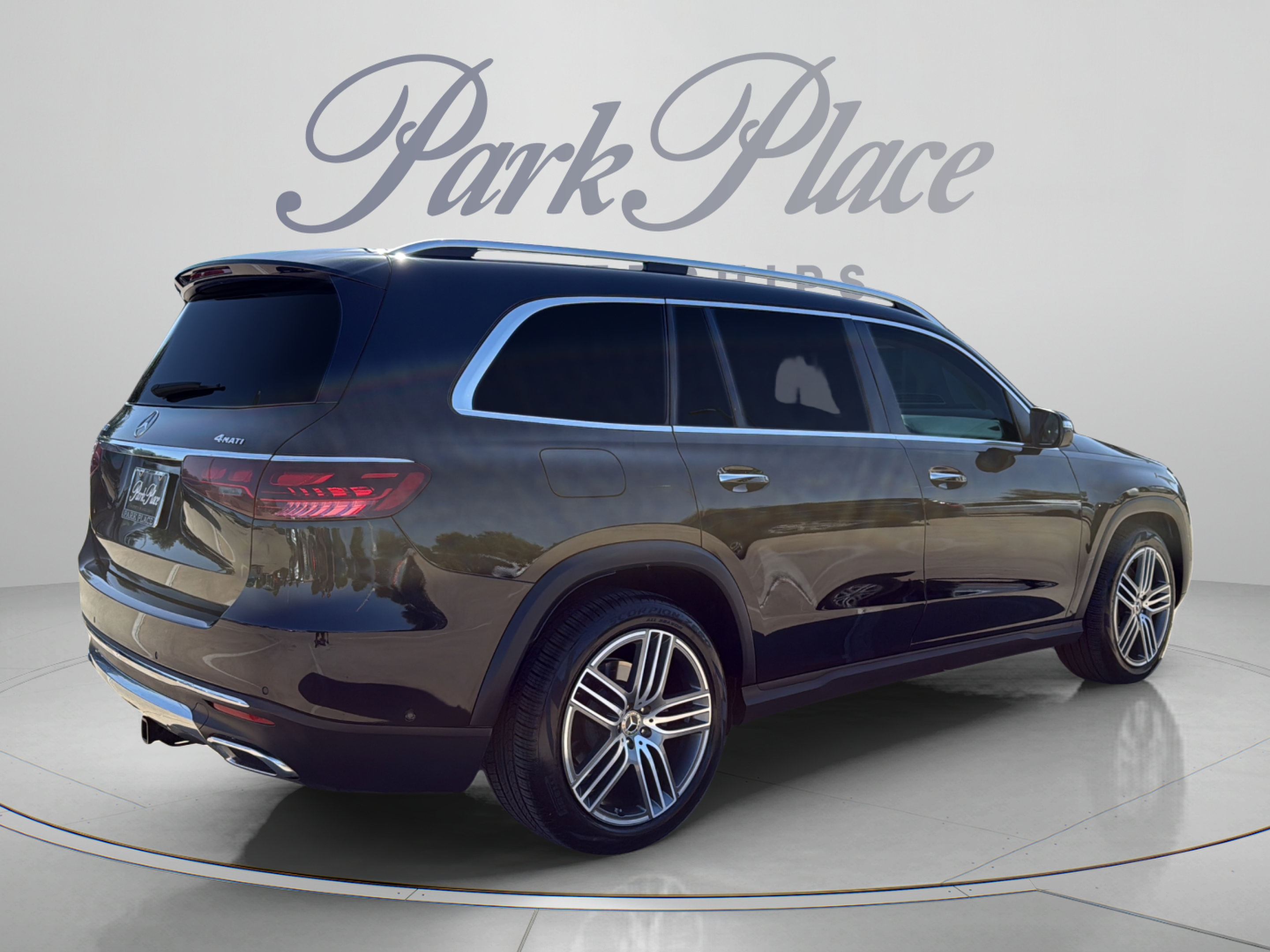 Used 2024 Mercedes-Benz GLS 450 4MATIC image 6