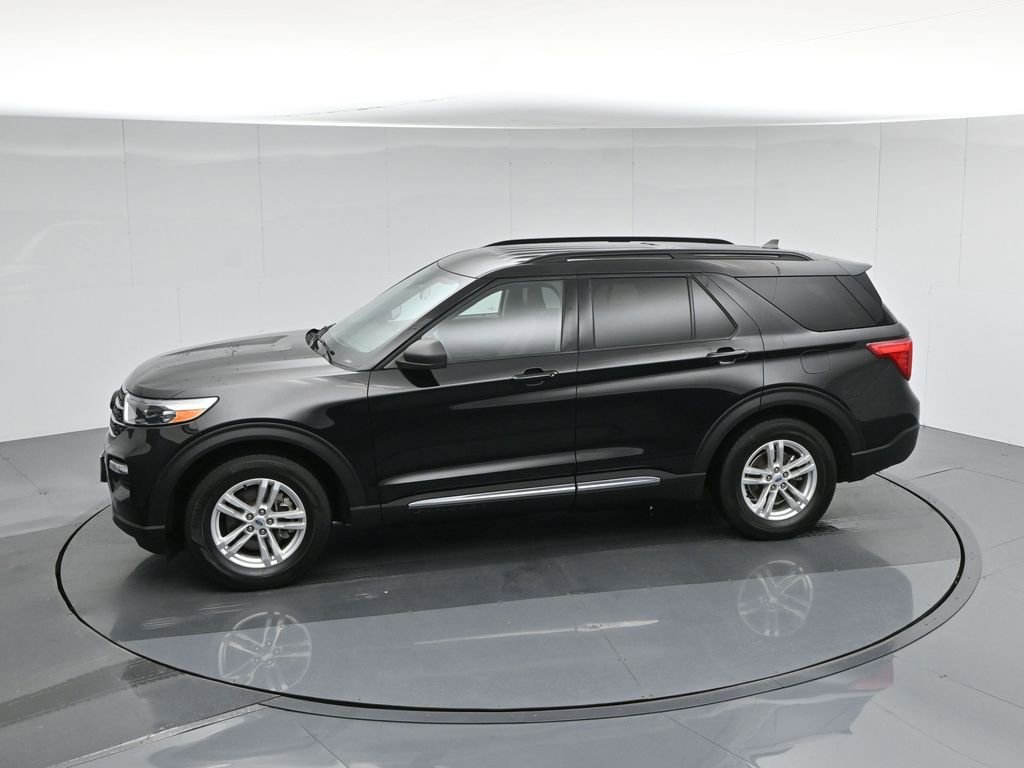 Used 2022 Ford Explorer XLT w/ Equipment Group 202A image 48