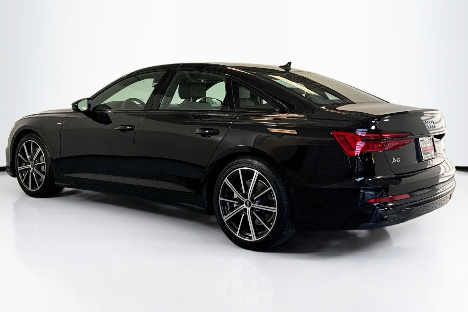 Used 2025 Audi A6 Premium Plus w/ Premium Plus Package image 7