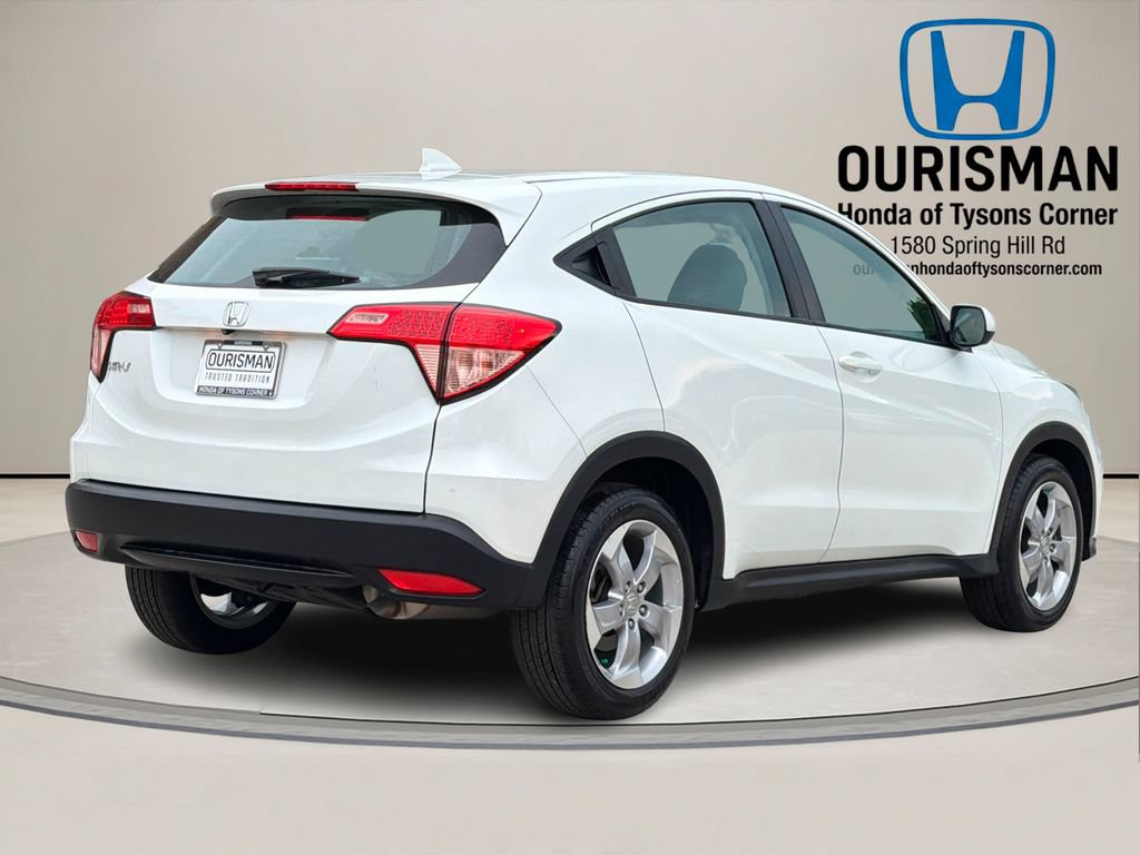 Used 2017 Honda HR-V LX image 3