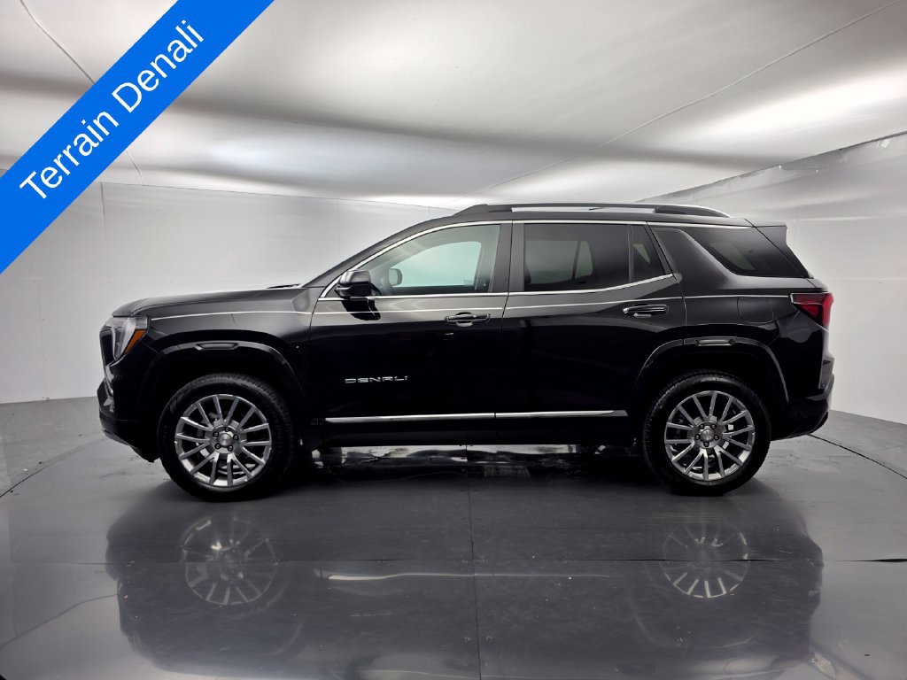 Used 2026 GMC Terrain Denali AWD/4WD image 7