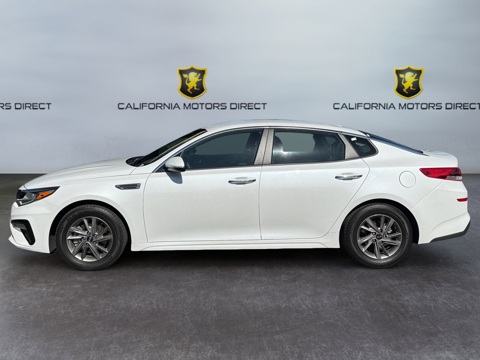 Used 2020 Kia Optima LX image 2