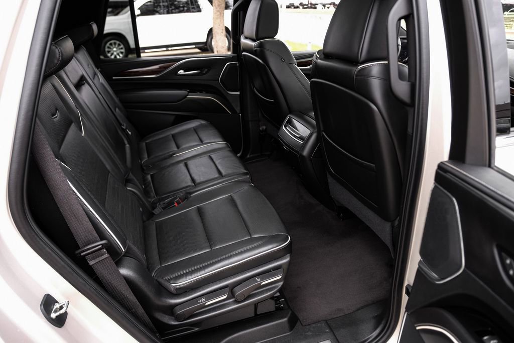 Used 2021 Cadillac Escalade Premium Luxury w/ Driver Assist Tech Package AWD/4WD image 40