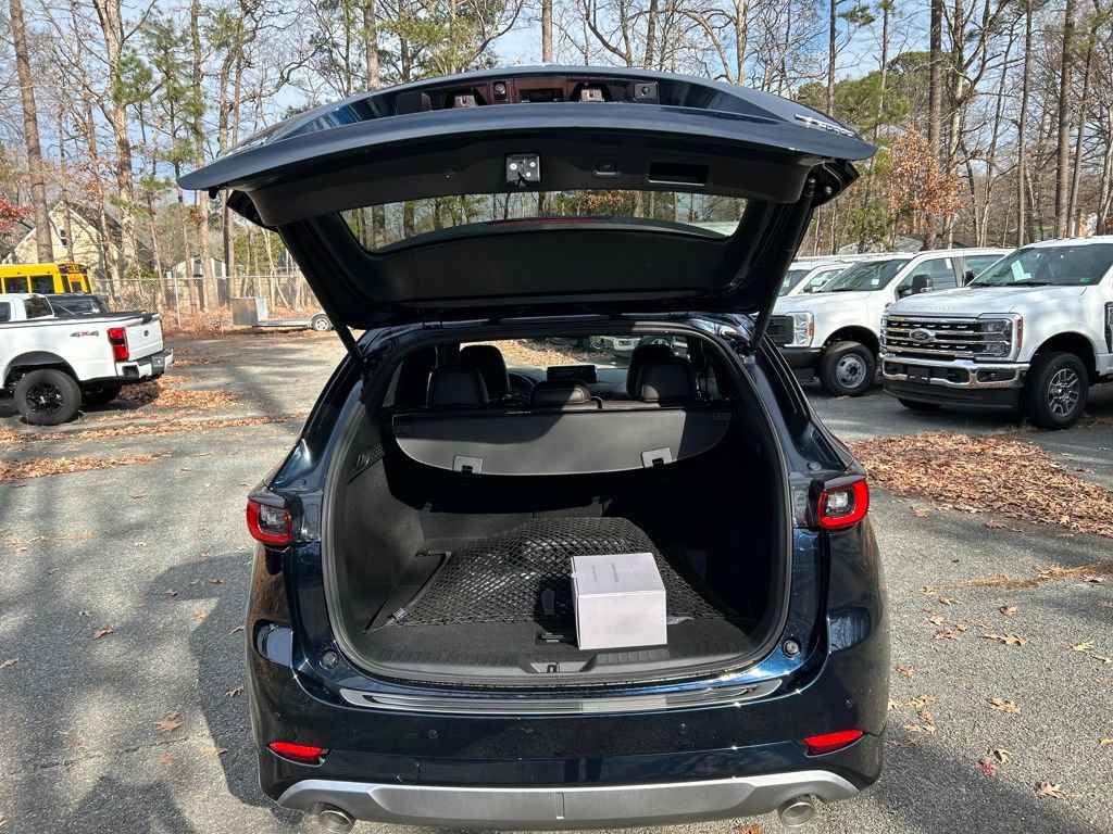 New 2025 MAZDA CX-5 Signature image 30