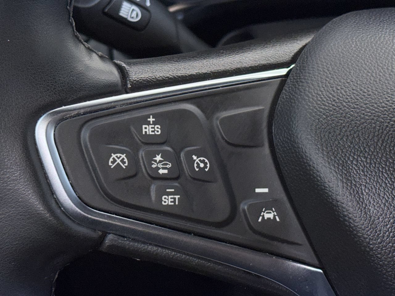 Used 2024 Chevrolet Equinox LT AWD/4WD image 13