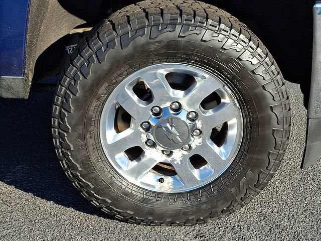 Used 2015 Chevrolet Silverado 2500 LT w/ LT Convenience Package AWD/4WD image 11