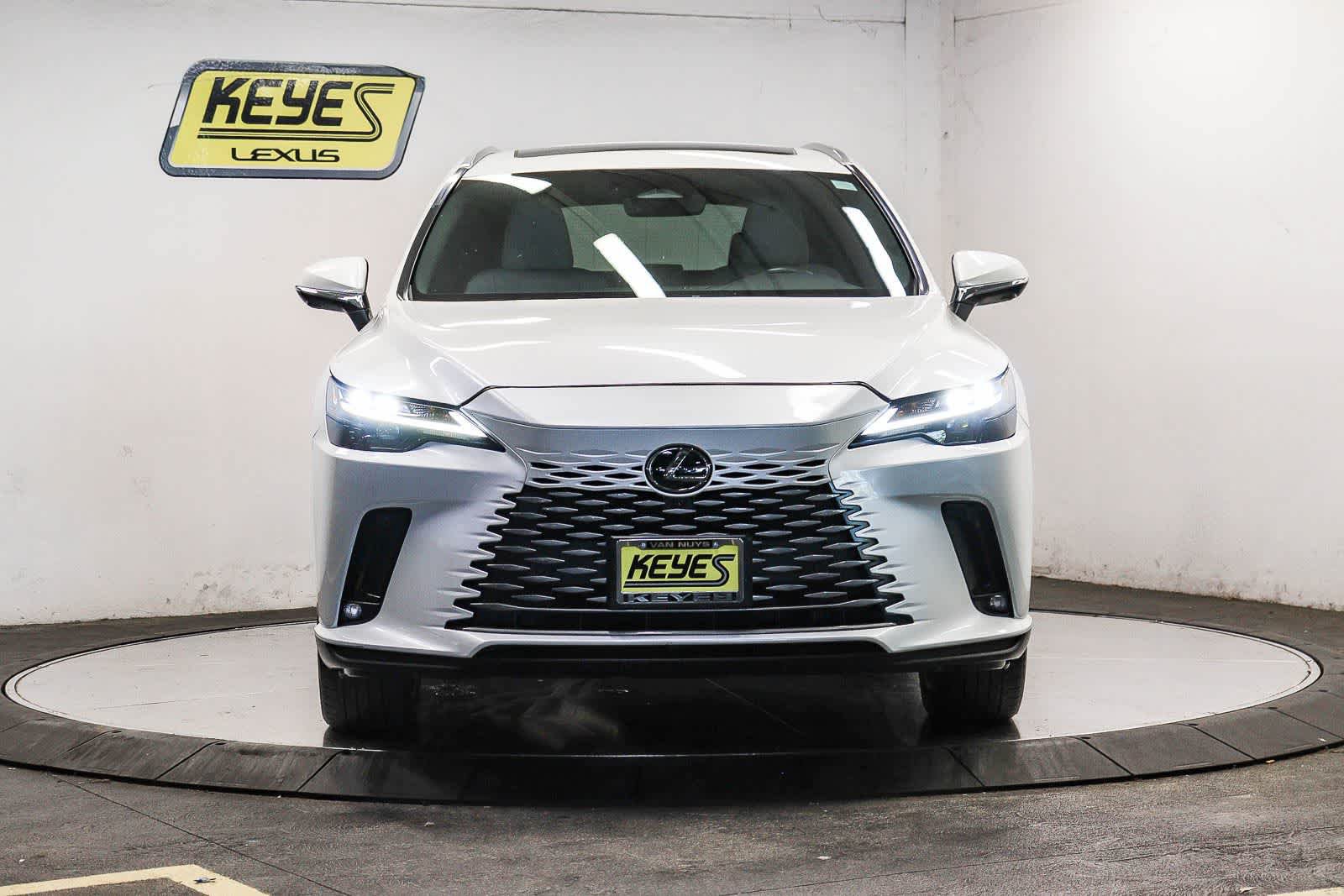 Used 2025 Lexus RX 350 Premium w/ Convenience Package FWD image 6