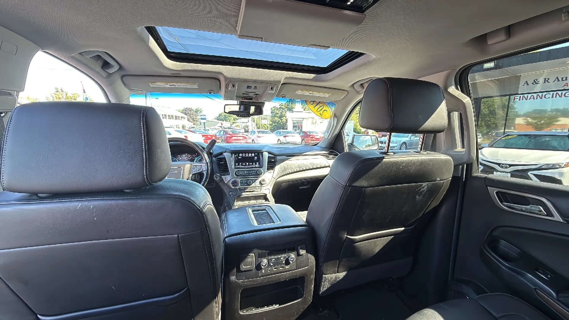 Used 2018 GMC Yukon Denali AWD/4WD image 15