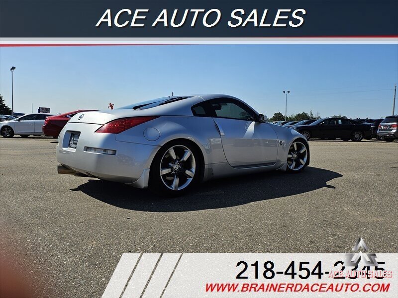 Used 2006 Nissan 350Z Enthusiast w/ (N93) Cargo Convenience Pkg RWD image 3