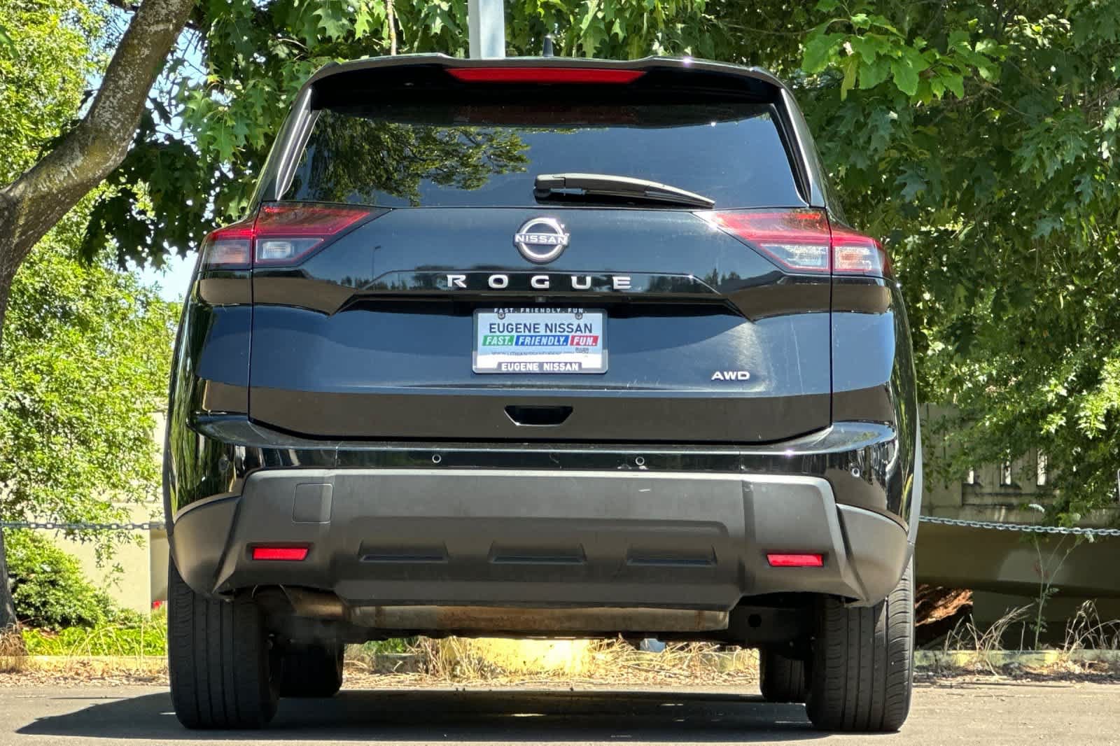 Used 2024 Nissan Rogue S AWD/4WD image 7
