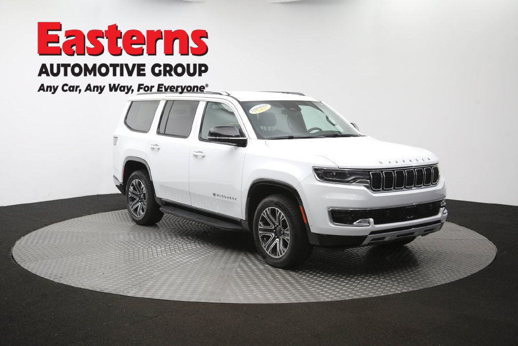 Used 2024 Jeep Wagoneer Series II w/ Flexible Seating Group RWD image 54