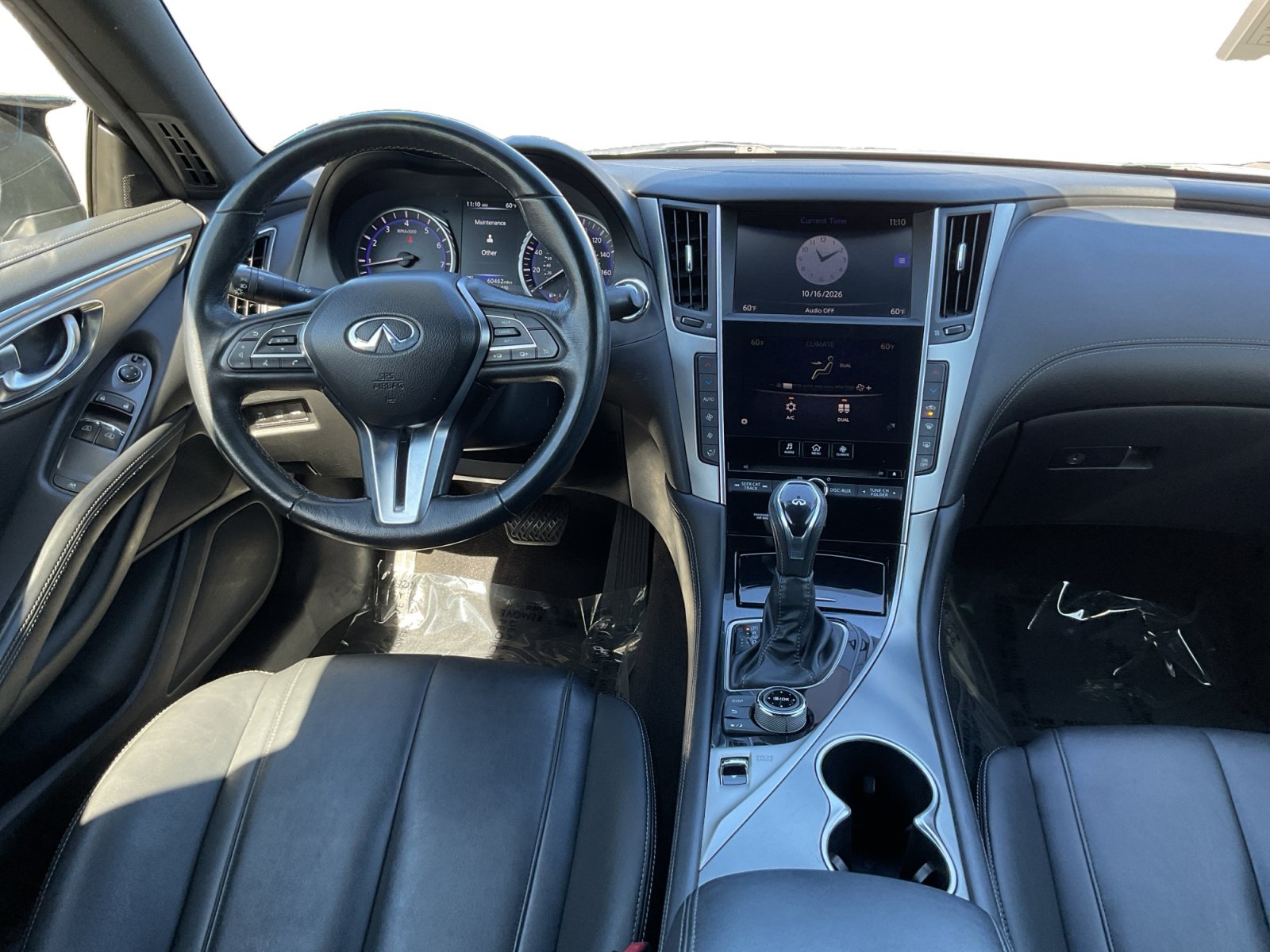 Used 2017 INFINITI Q60 2.0t w/ Moonroof Package RWD image 14