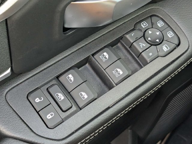 New 2026 RAM 3500 Big Horn AWD/4WD image 23