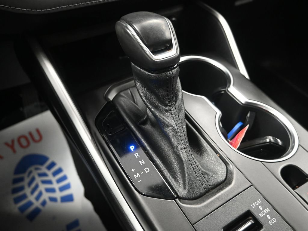 Used 2020 Toyota Highlander LE image 22