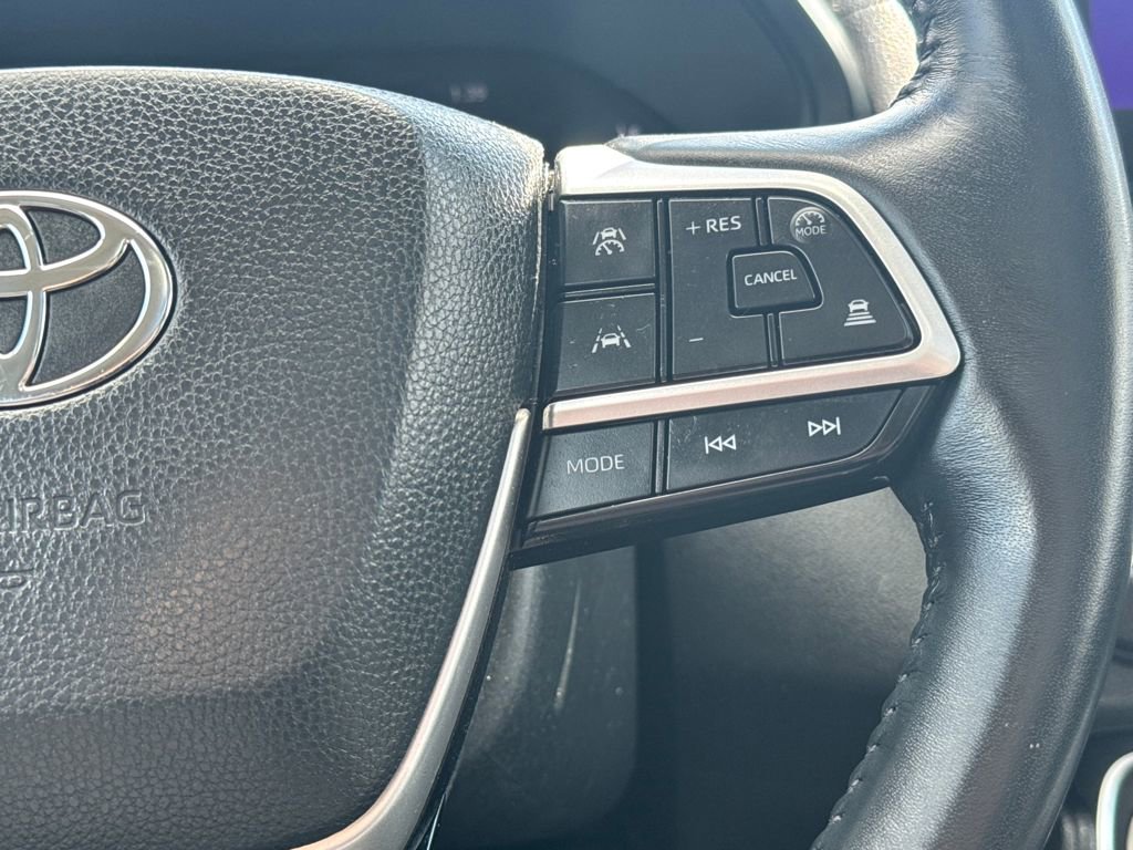 Used 2024 Toyota Grand Highlander XLE image 22