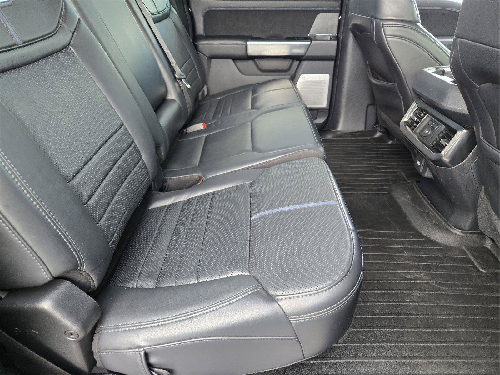 Used 2025 Ford F350 Platinum AWD/4WD image 30