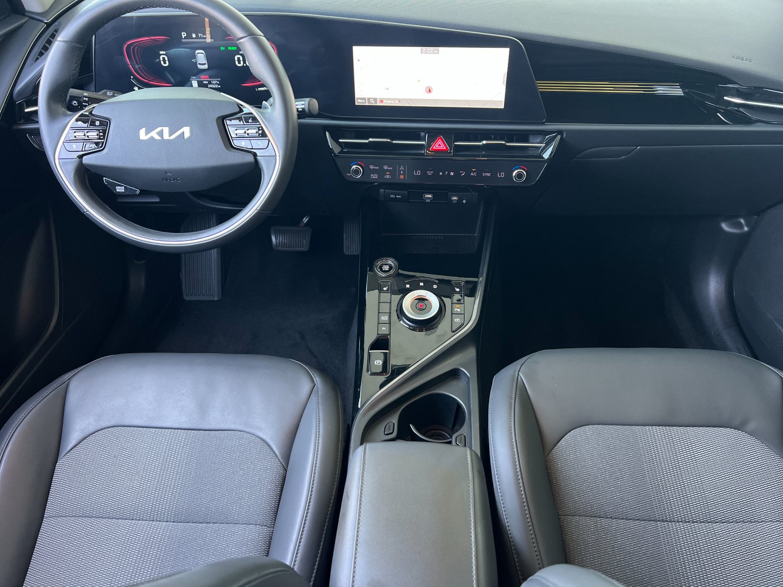 Used 2024 Kia Niro EX FWD image 13