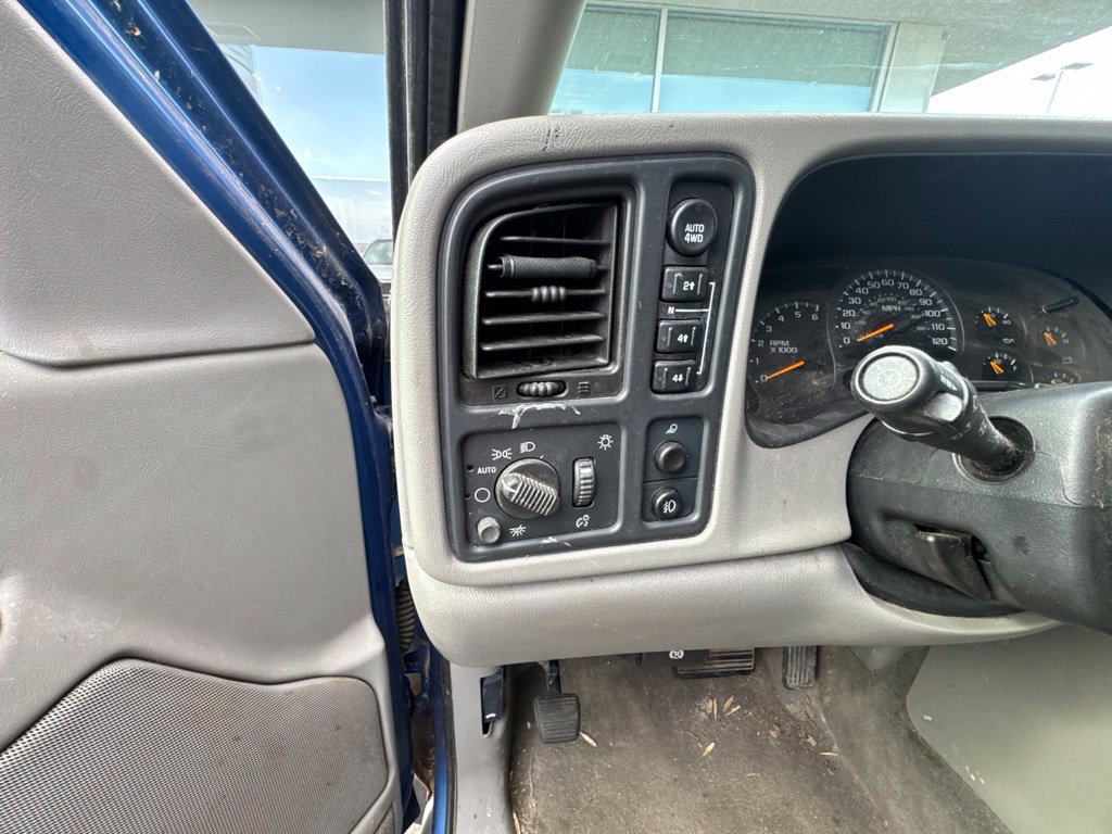 Used 2003 GMC Sierra 1500 SLT w/ SLT Preferred Equipment Group AWD/4WD image 15