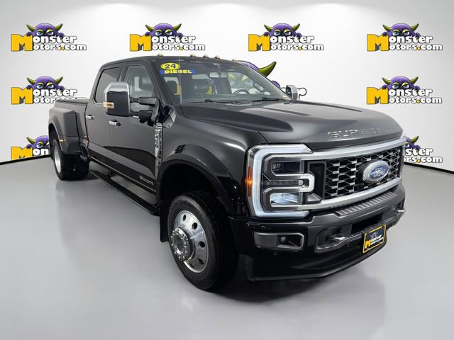 Used 2024 Ford F450 Platinum w/ Camper Package image 3