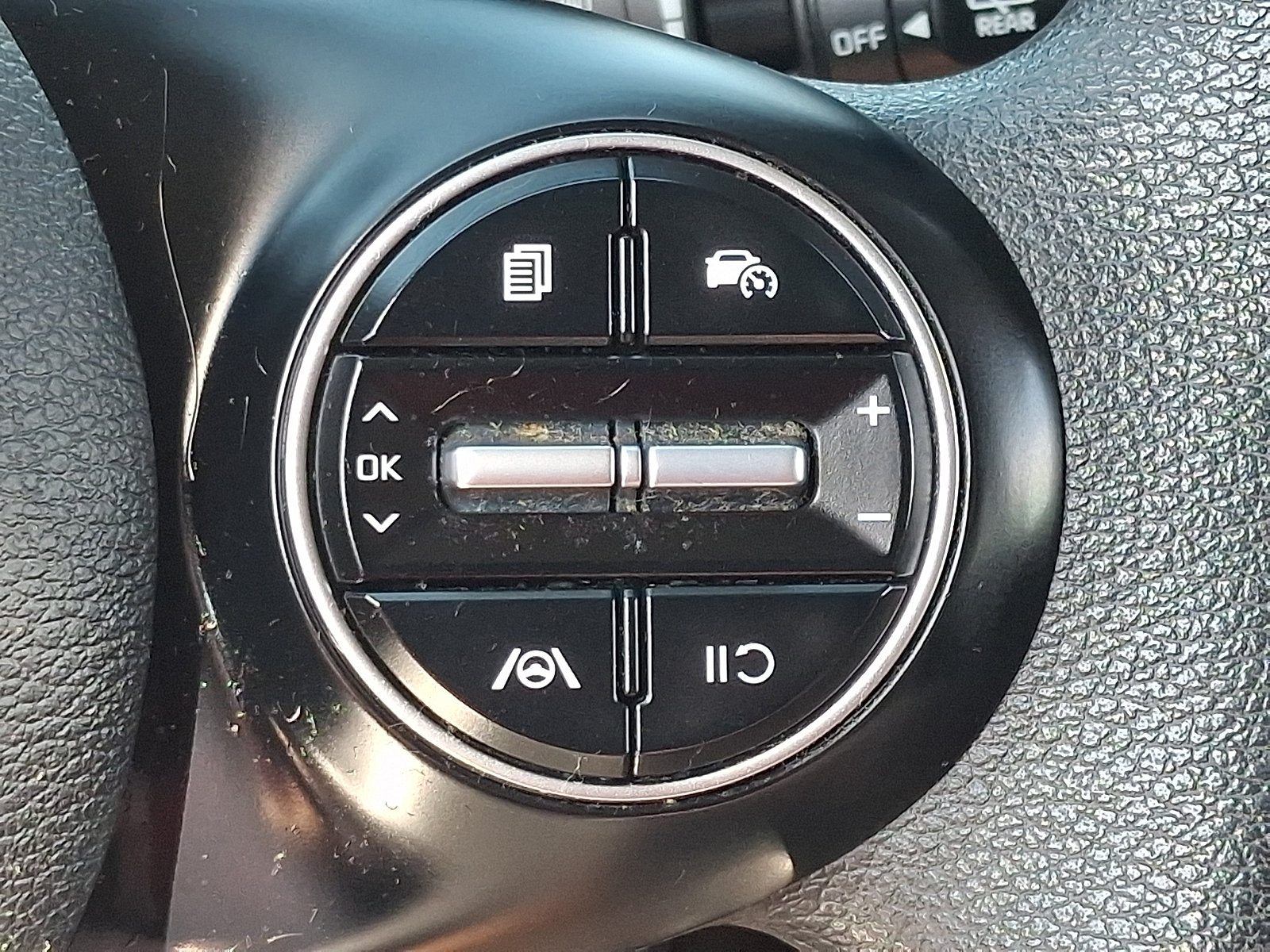 Used 2023 Kia Soul LX w/ LX Technology Package FWD image 23