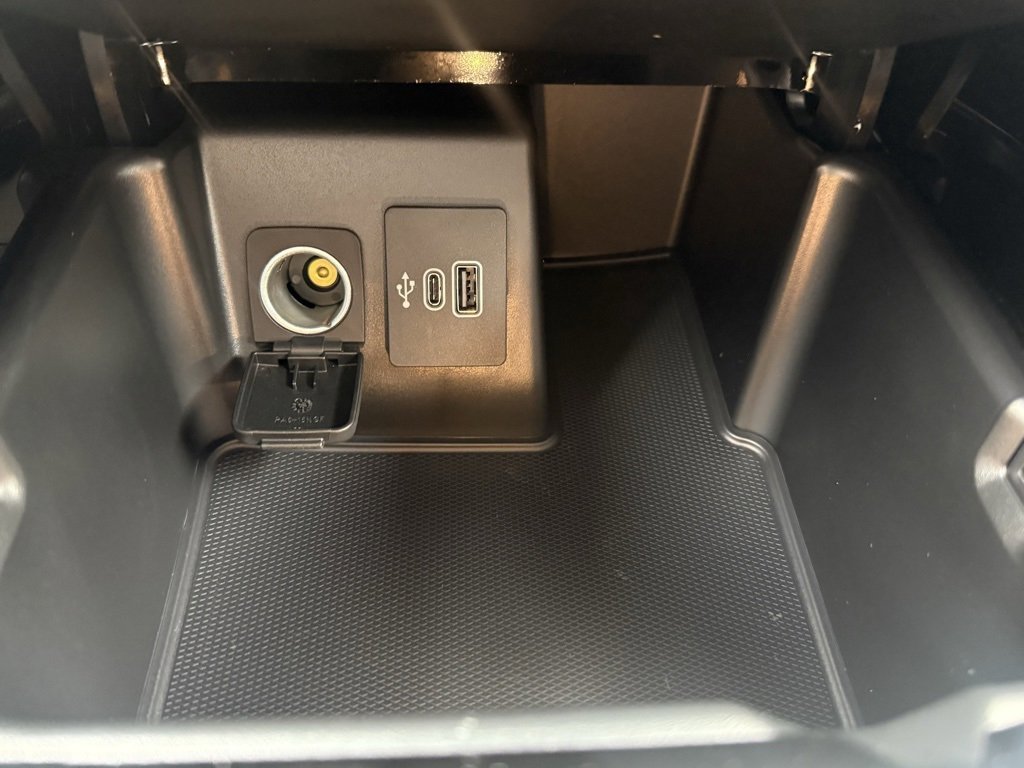 New 2025 Ford Explorer Platinum image 12