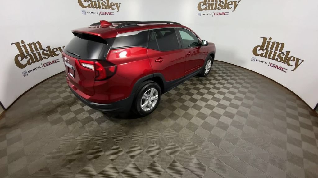 Certified 2023 GMC Terrain SLE w/ Driver Convenience Package FWD image 8