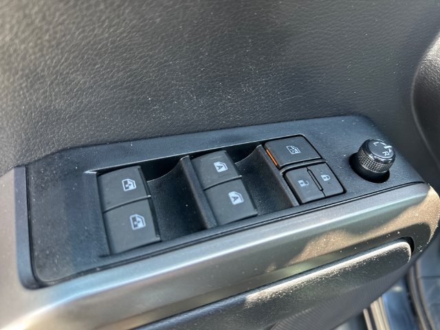 Used 2023 Toyota Tacoma SR5 RWD image 16