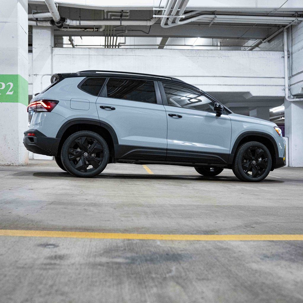 New 2026 Volkswagen Taos SE FWD image 7