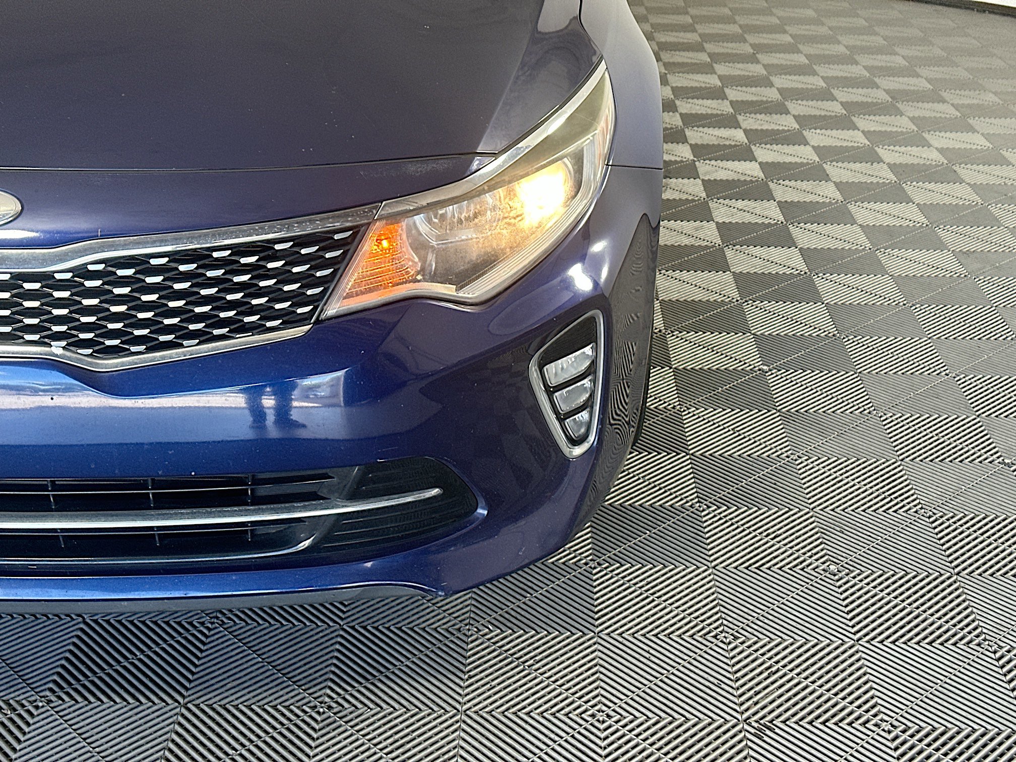 Used 2018 Kia Optima S w/ Option Group 020 FWD image 9