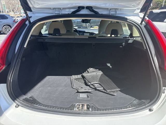 Used 2016 Volvo V60 T5 Platinum image 21