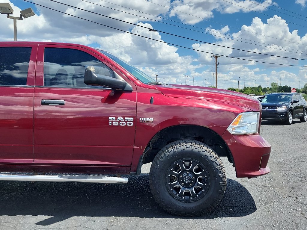 Used 2018 RAM 1500 Express AWD/4WD image 4