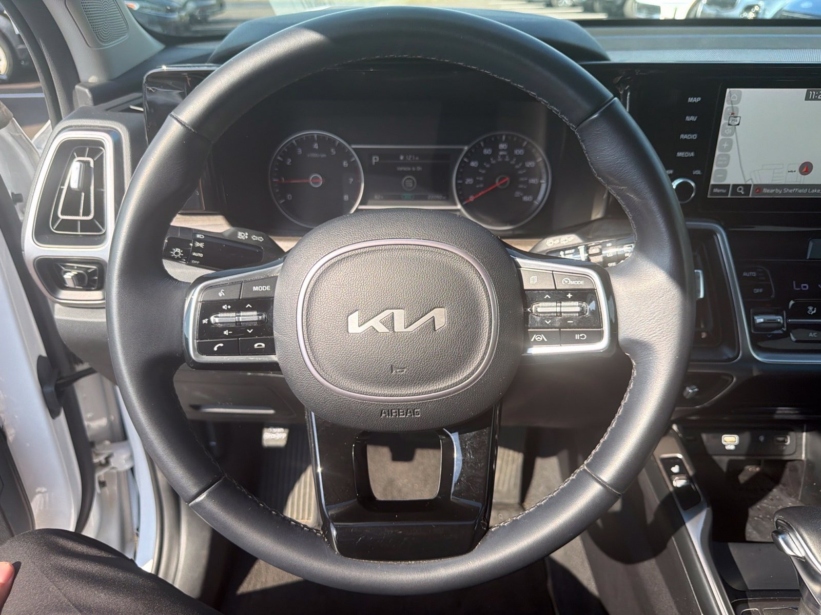 Certified 2023 Kia Sorento S AWD/4WD image 12