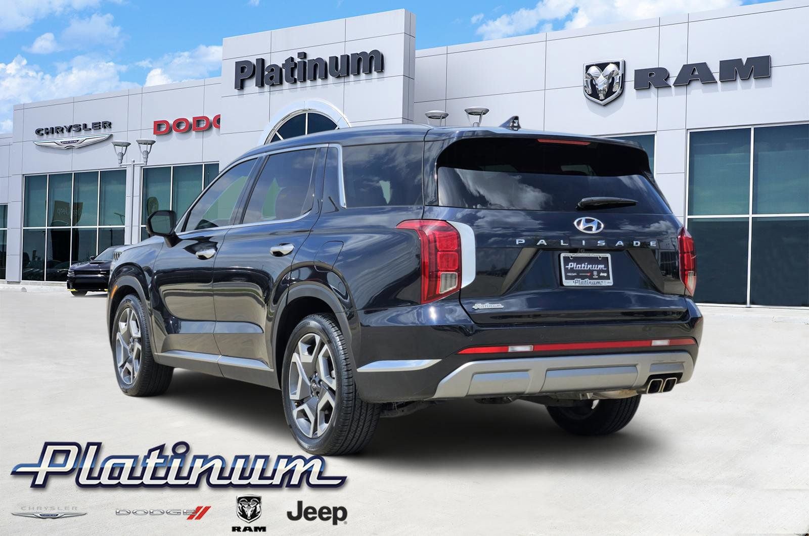 Used 2024 Hyundai Palisade Limited image 4