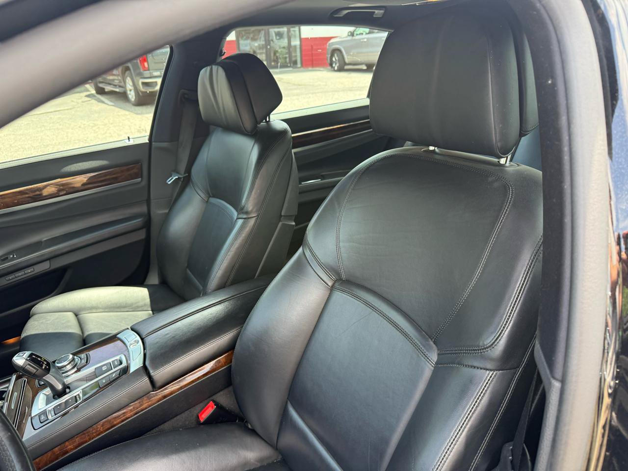 Used 2013 BMW 750Li RWD image 26