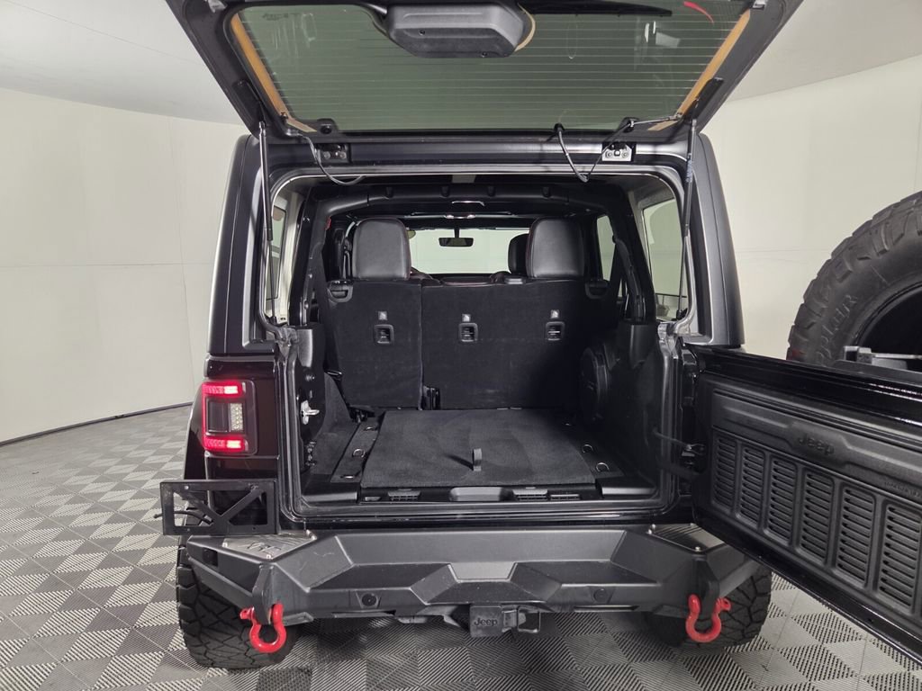 Used 2023 Jeep Wrangler Unlimited Rubicon AWD/4WD image 31