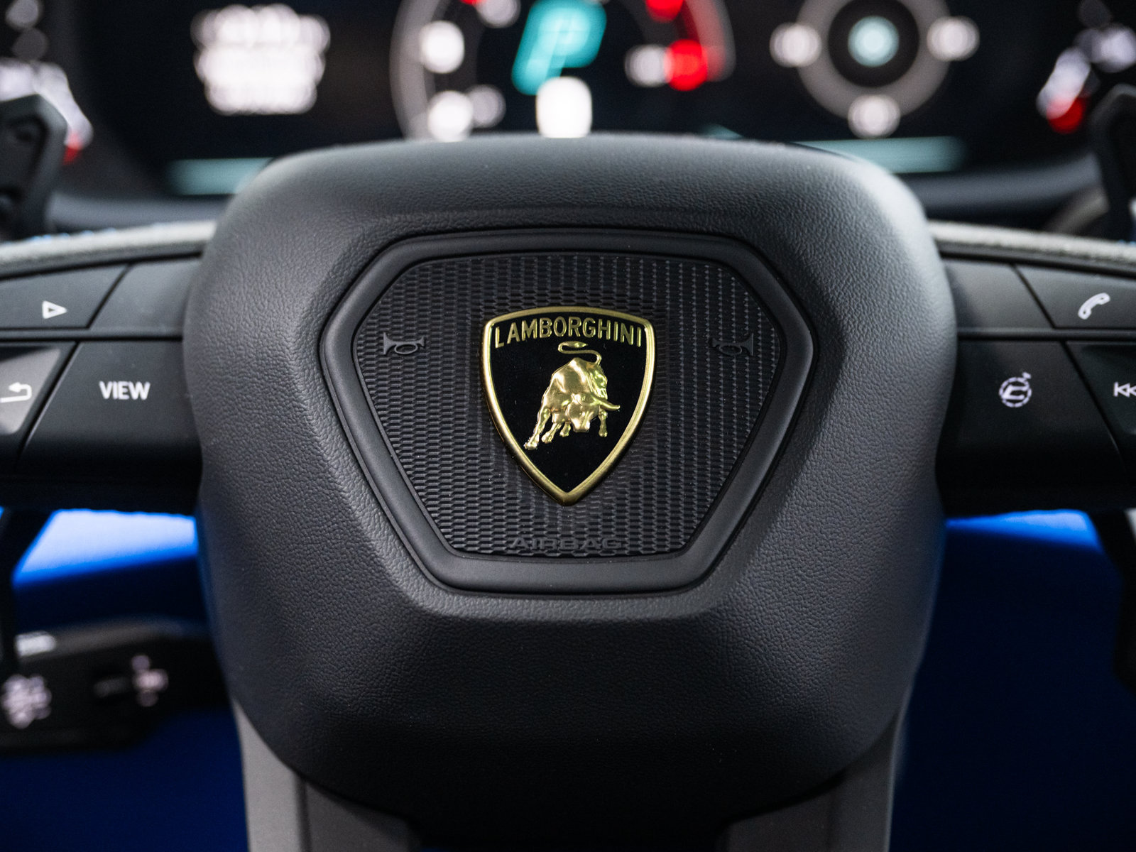 Used 2025 Lamborghini Urus SE AWD/4WD image 80