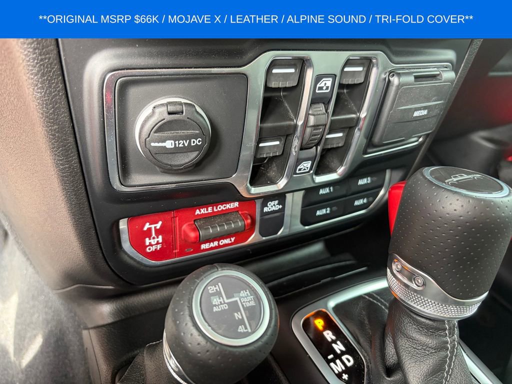 Used 2025 Jeep Gladiator Mojave AWD/4WD image 16