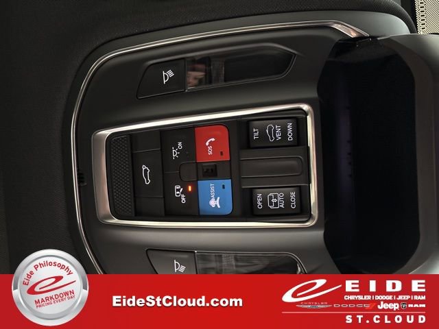 New 2025 Jeep Grand Cherokee Altitude image 53