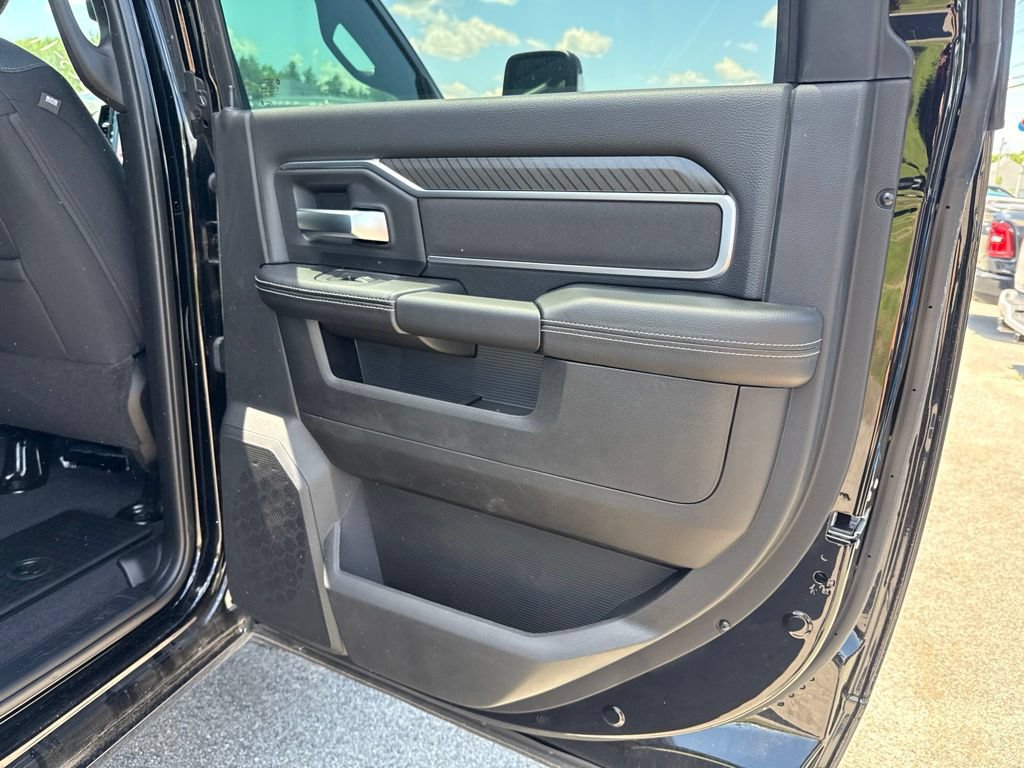 New 2026 RAM 2500 Big Horn AWD/4WD image 24
