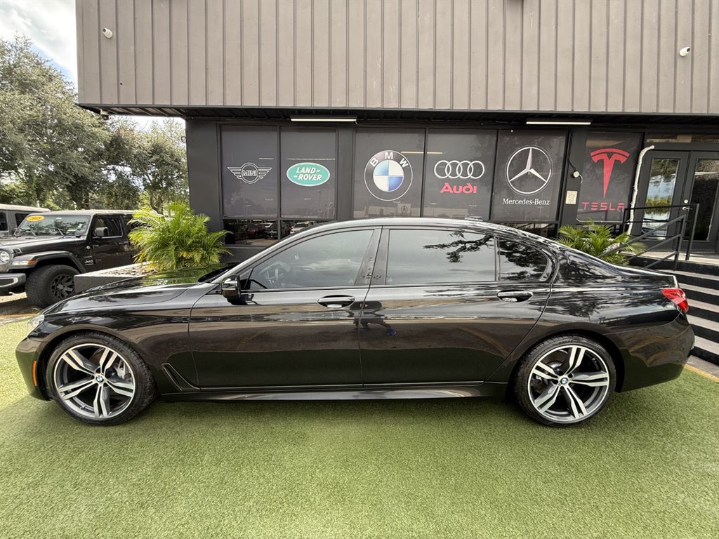 Used 2019 BMW 740i w/ M Sport Package RWD image 7