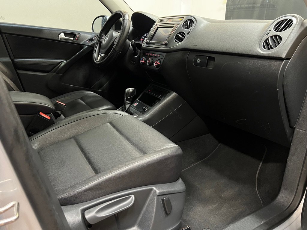 Used 2016 Volkswagen Tiguan SE image 37